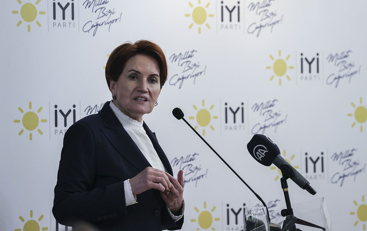 Akşener kürsüden Kavala’ya destek verdi: Yaşasın hürriyet, kahrolsun istibdat
