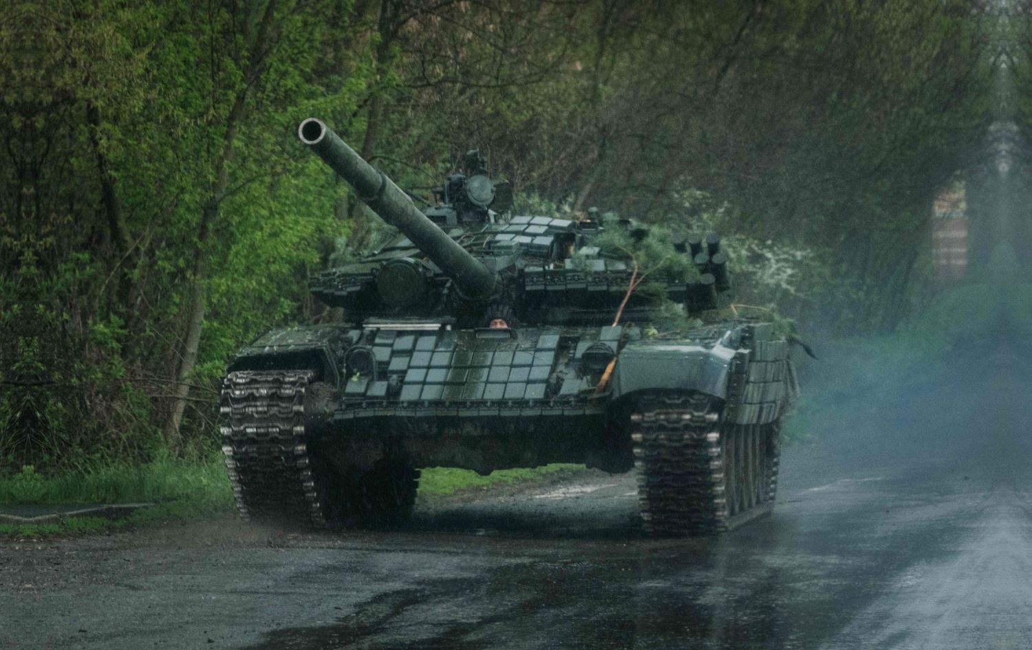 Brîtanya: Divê em tank û firokeyên şer bidin Ukraynayê