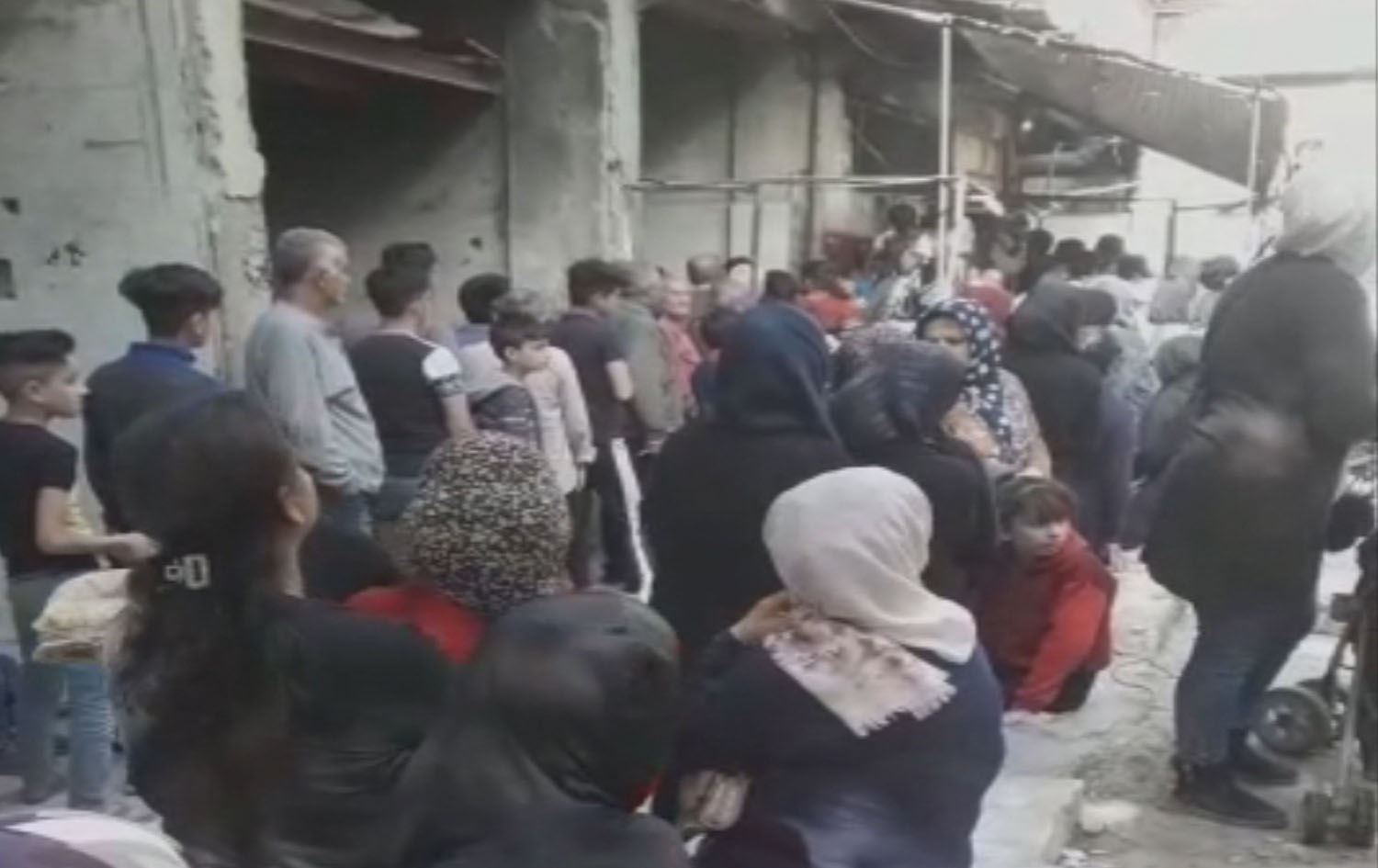 Ji ber dorpêçên hikûmeta Sûriyê firnên taxa Şêx Meqsûd girtî ne