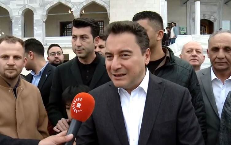 Babacan bo Rûdawê: Em bi bawerî û aramî ber bi pêşerojê ve bimeşin