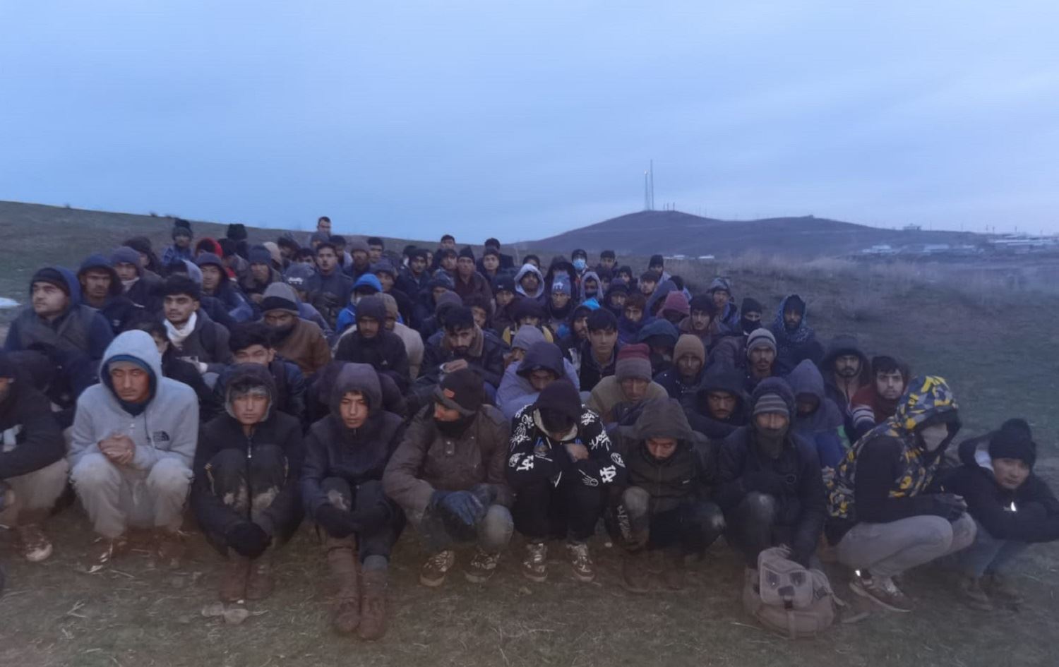 Van’da 101 Afgan göçmen yakalandı