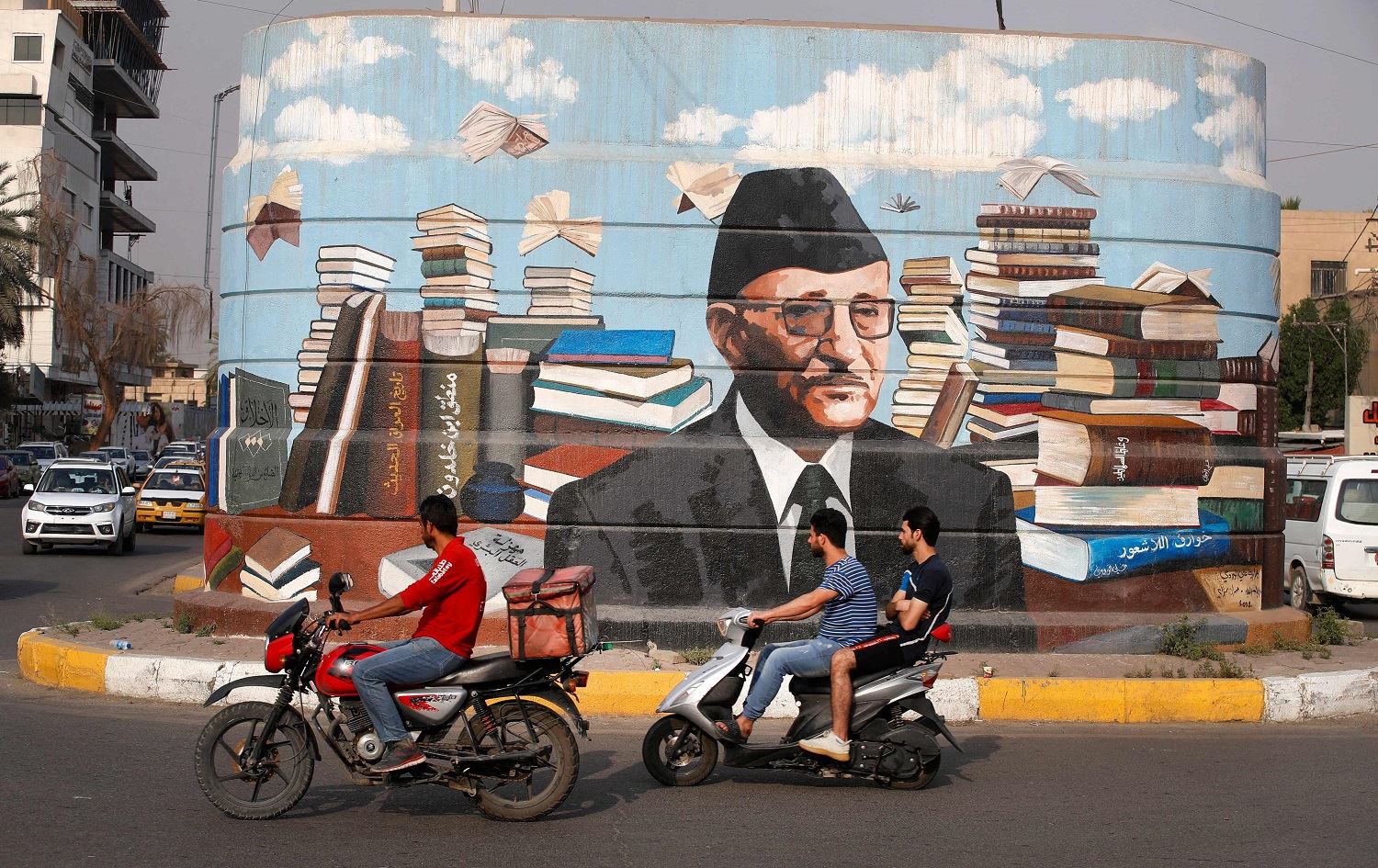 Dîwarên betonî yên Bexdayê tên xemilandin