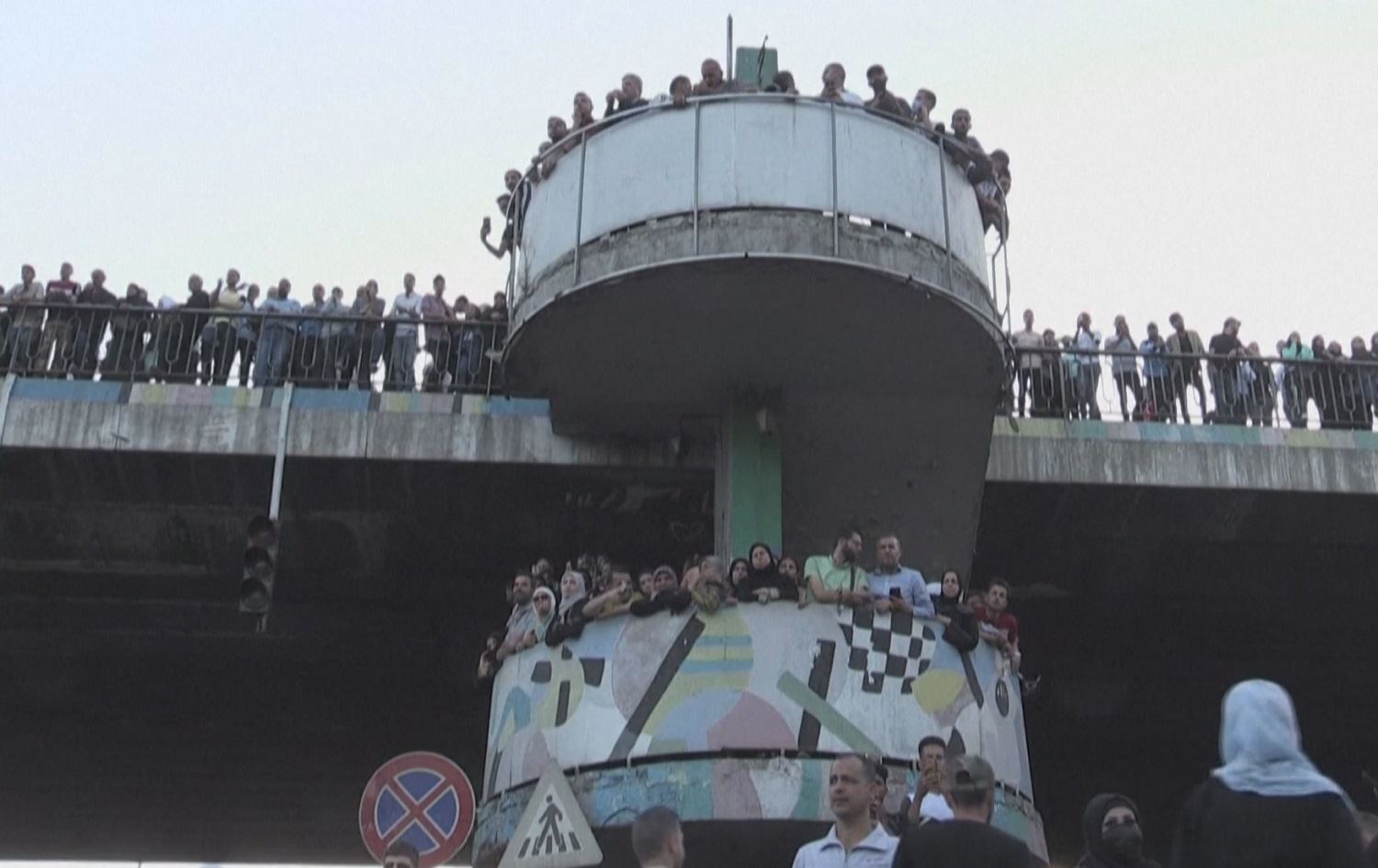 Bi biryara Esed girtî grûp bi grûp tên azadkirin