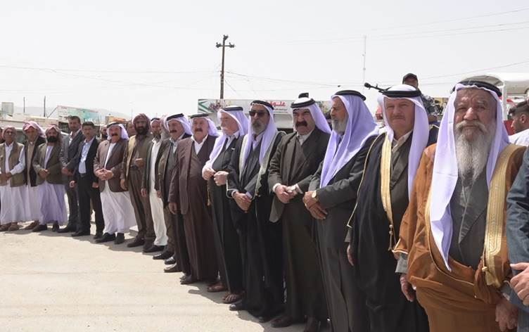 Xelkê Şingalê daxwaza derketina hêzên nava bajêr dikin