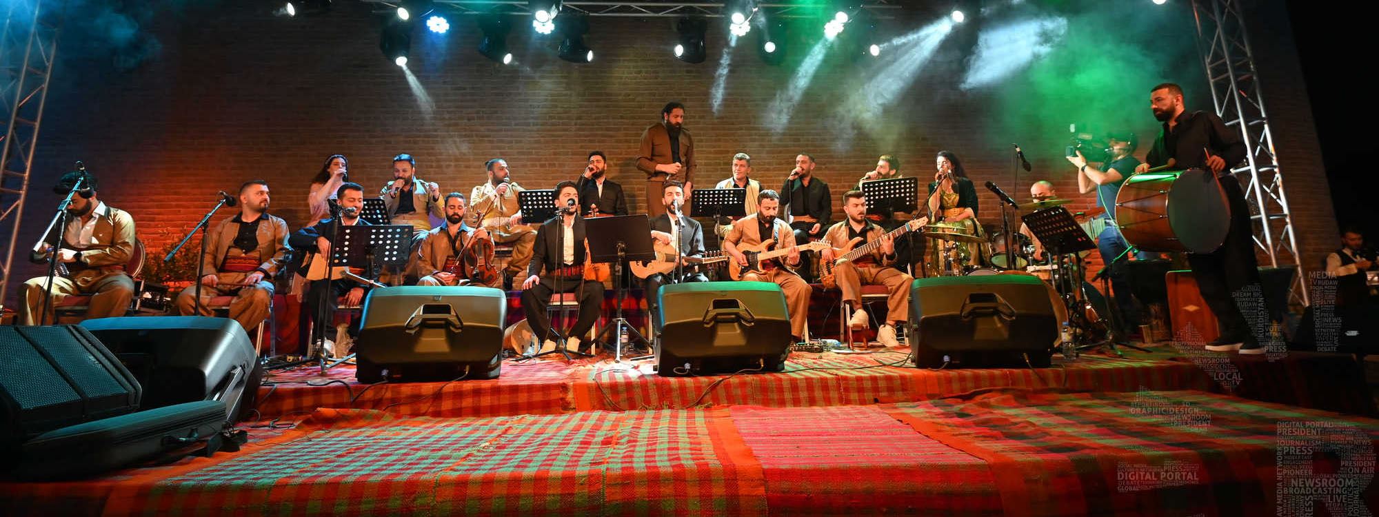 Foğfoğraflarla ‘Colemêrg Collective’ grubunun Erbil konseri