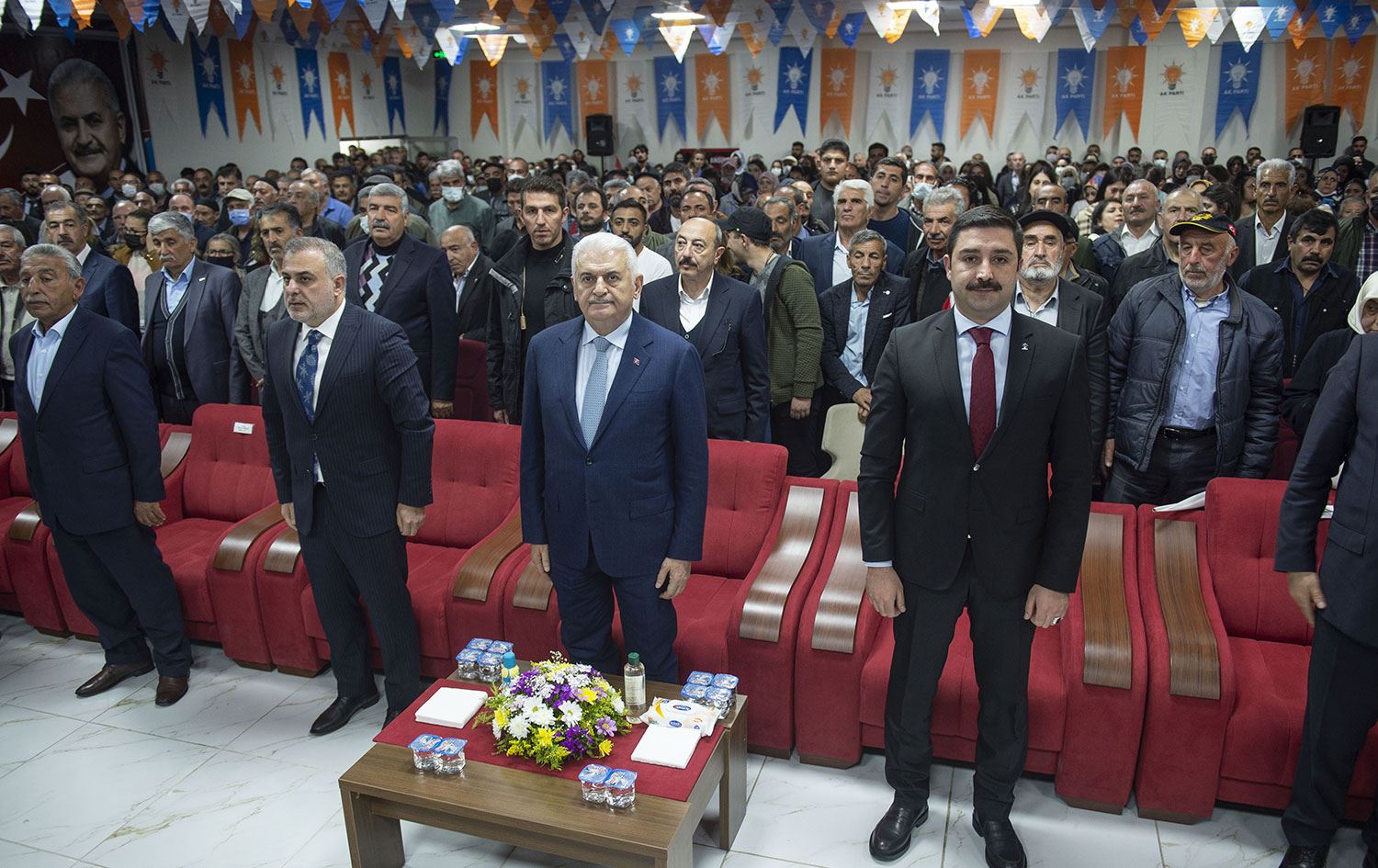 Binali Yıldırım: Fırat Kalkanı, Zeytin Dalı ve Barış Pınarı’nı göçmenleri geri göndermek için yaptık