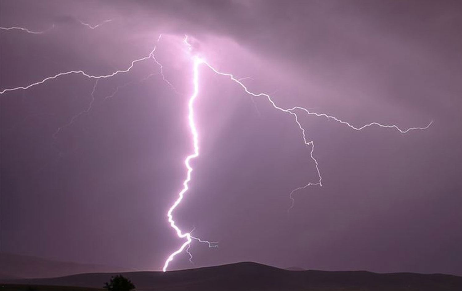 Mardin'de yıldırım çarpan 80 yaşındaki çoban hayatını kaybetti