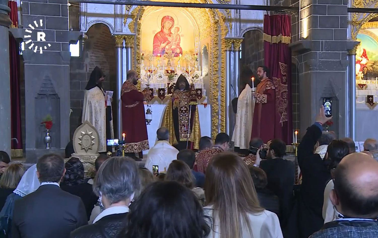 DİYARBAKIR – Restore edilen Ermeni Kilisesi 7 yıl sonra törenle açıldı