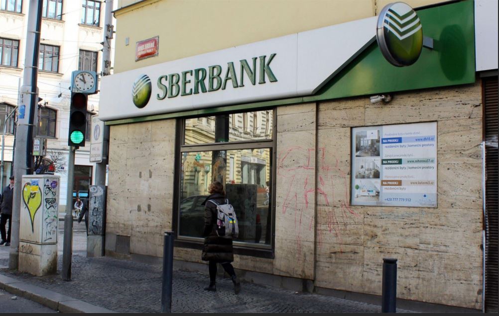 ABD’den iki büyük Rus bankası yöneticileri ve 3 televizyon kanalına yaptırım