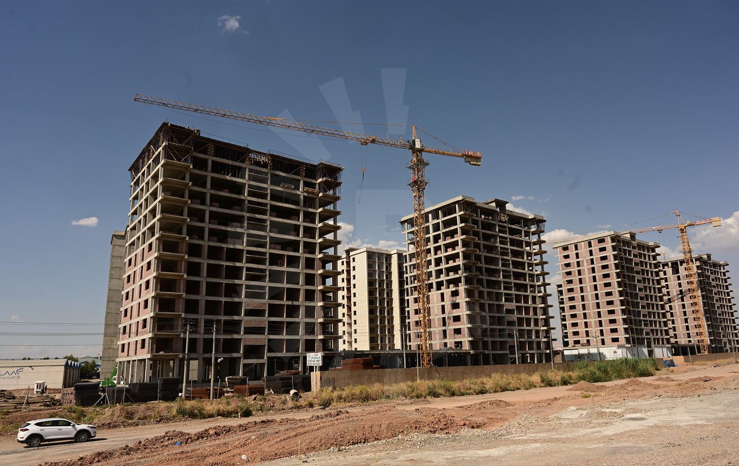 دەستەی وەبەرهێنان: سەرۆکوەزیران فەرمانی دروستکردنی 20 هەزار یەکەی نیشتەجێبوونی بۆ کرێنشینان واژۆکرد