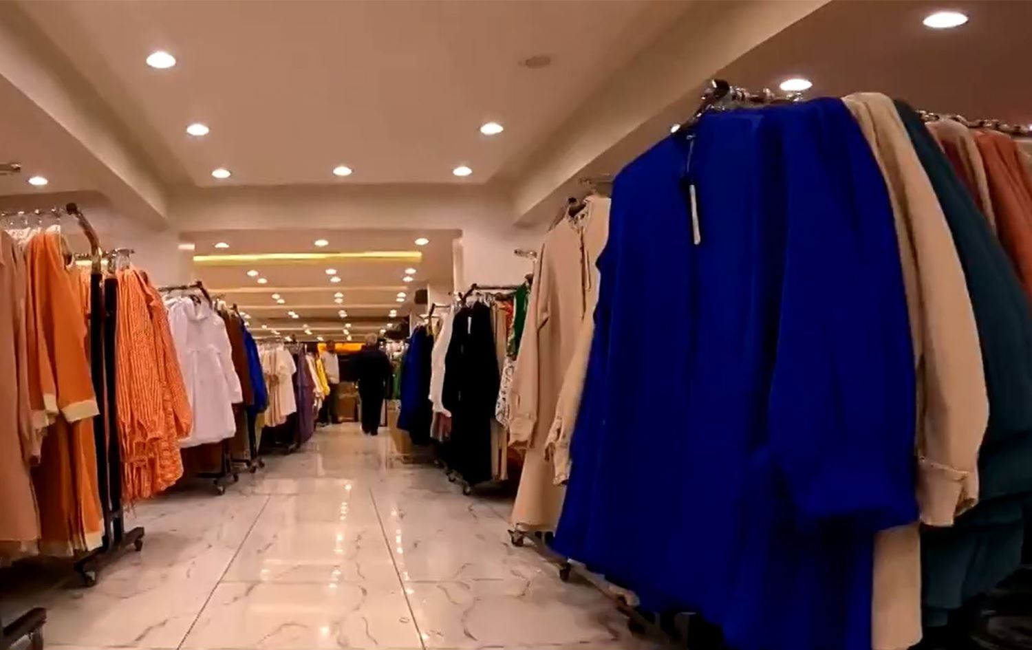 Bazara cil û bergan li Dîlokê sist bûye