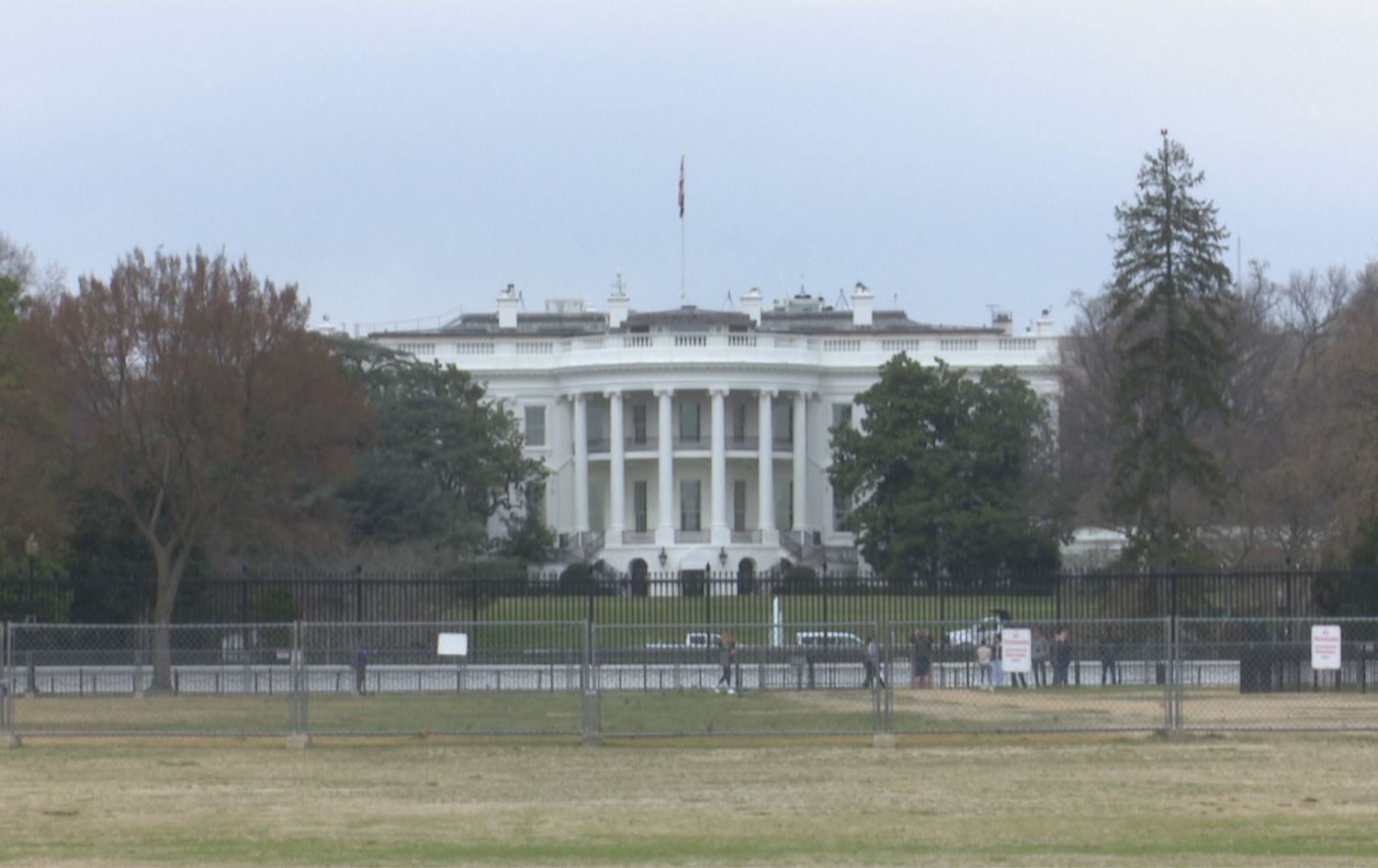 Amarîkayê Cezayên Sezar li ser Rojavayê Kurdistanê rakir