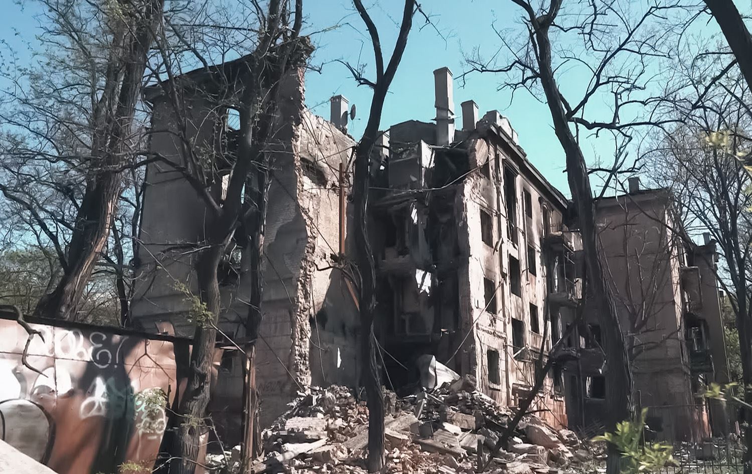 Residents of war-torn Mariupol recall traumatic experience
