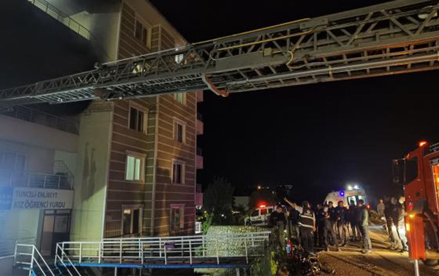 Dersim kız öğrenci yurdunda korkutan yangın