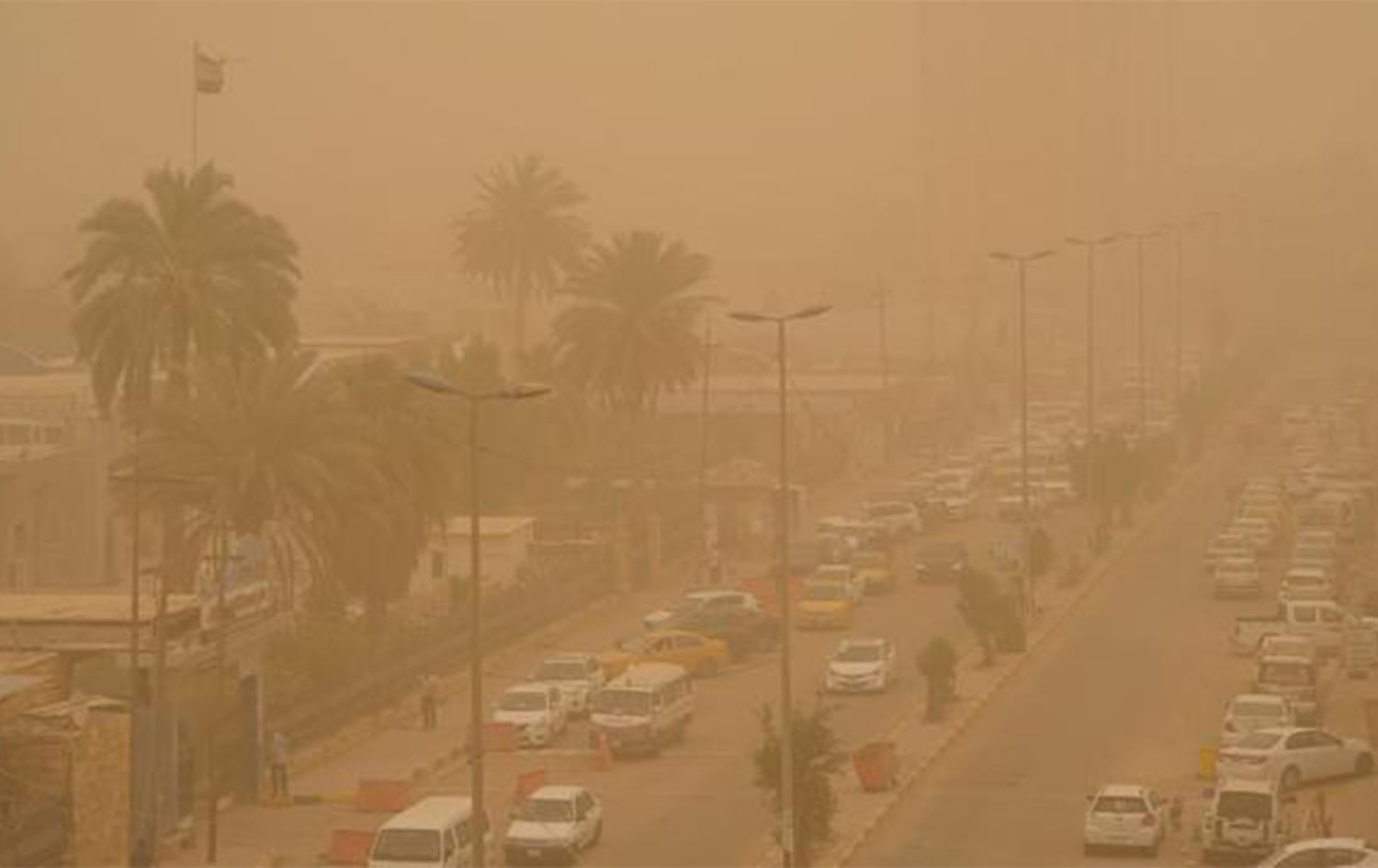 Irak’ta toz fırtınası: Okullar tatil edildi