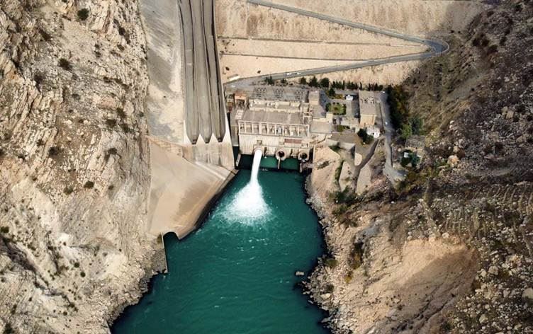 بەردانەوەی ئاوی دەربەندیخان ئاوی دەریاچەی حەمرین زیاد دەکات