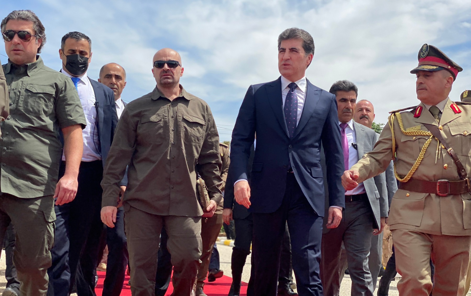 ساتی گەیشتنی نێچیرڤان بارزانی، سەرۆکی هەرێمی کوردستان بۆ کۆلێژی سەربازیی قەڵاچوالان. وێنە: هەرێم عەلی - رووداو