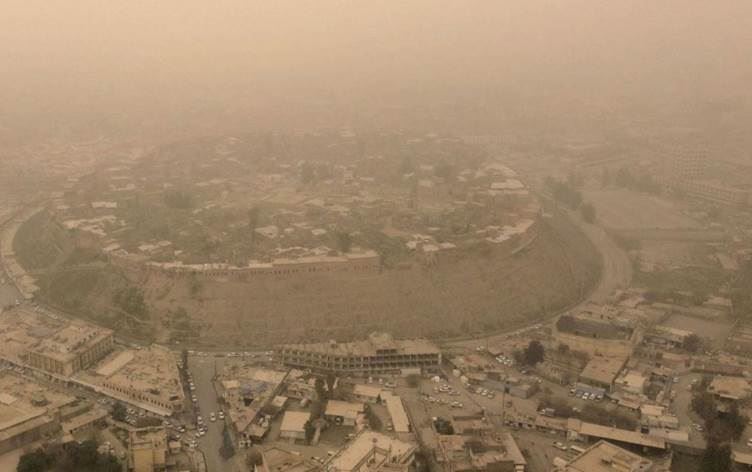 Sağlık Bakanlığı uyardı: Kapı ve pencerelerinizi kapatın evden çıkmayın!
