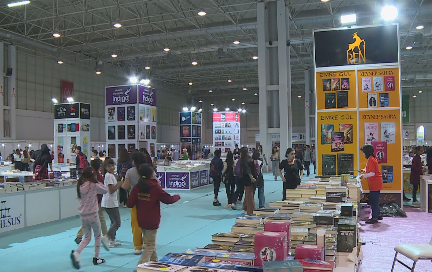 Li Dîlokê mezintirîn pêşangeha pirtûkan birêve diçe