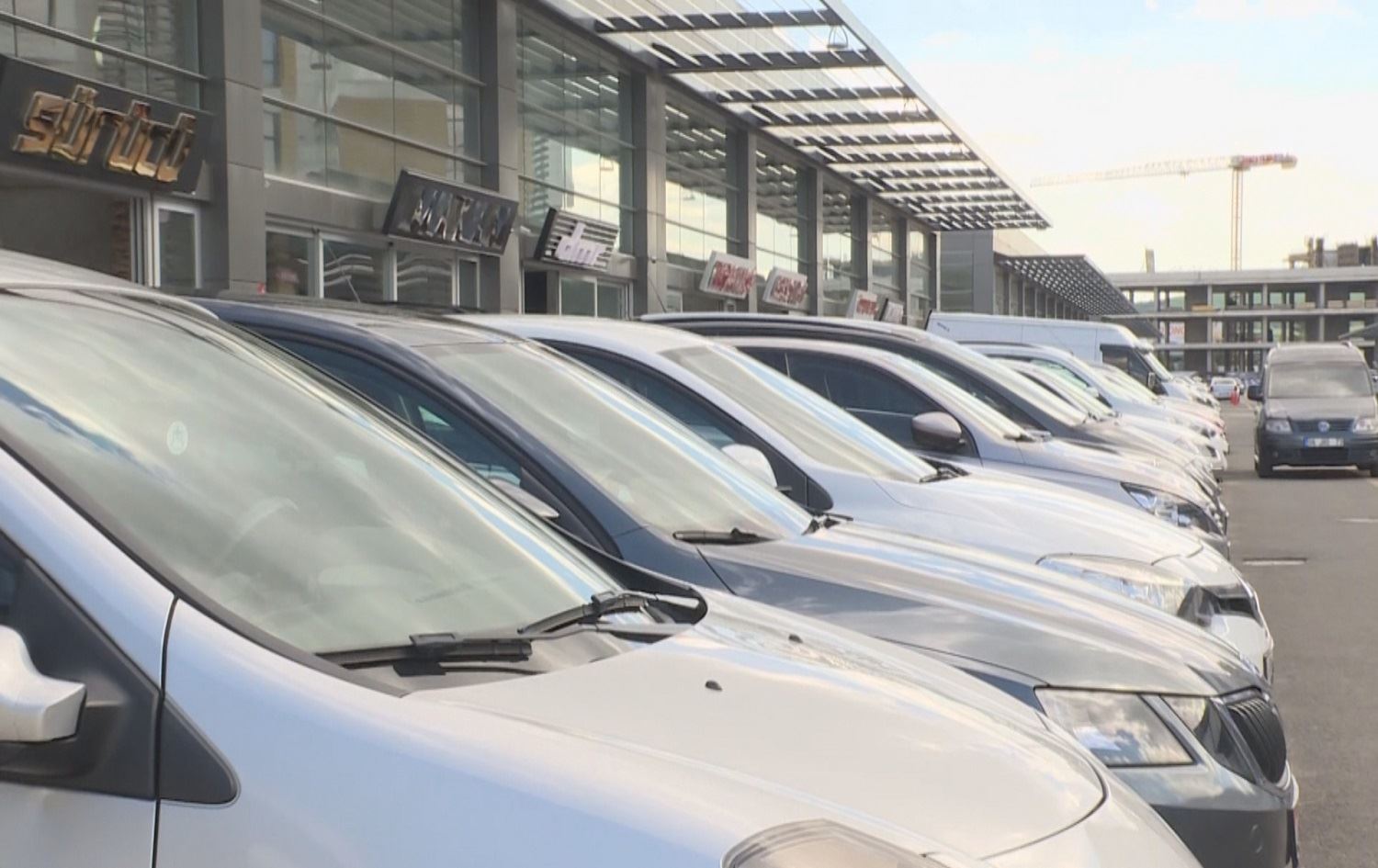 Ji ber bihabûnê kirîna otomobîlan dibe xewn û xeyal