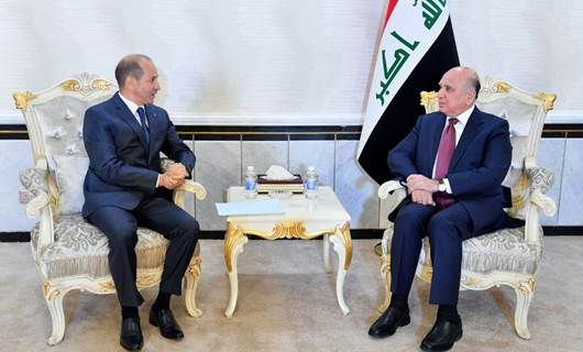 وزير خارجية العراق يبحث سبل تطوير العلاقات مع الجزائر