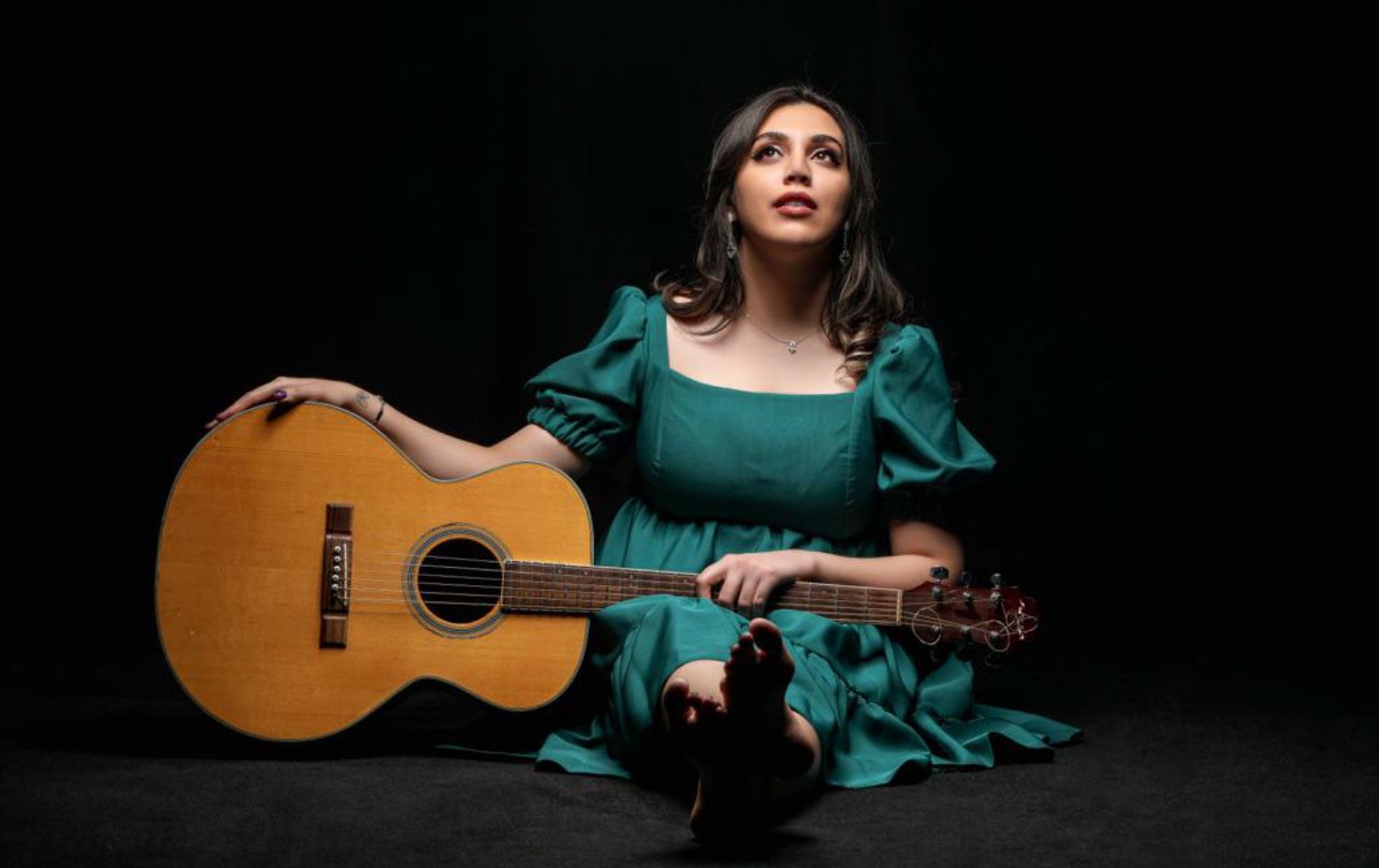 بۆ یەکەمجار سەنا بەرزنجە لەڕێگەی رووداو چەند نهێنییەک لەبارەی خۆی و هونەرەکەی ئاشکرا دەکات