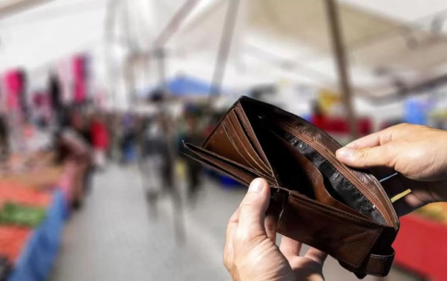 Turk-Iş: Li Tirkiye sînorê birçîbûnê 6 hezar û 17 lîre ye