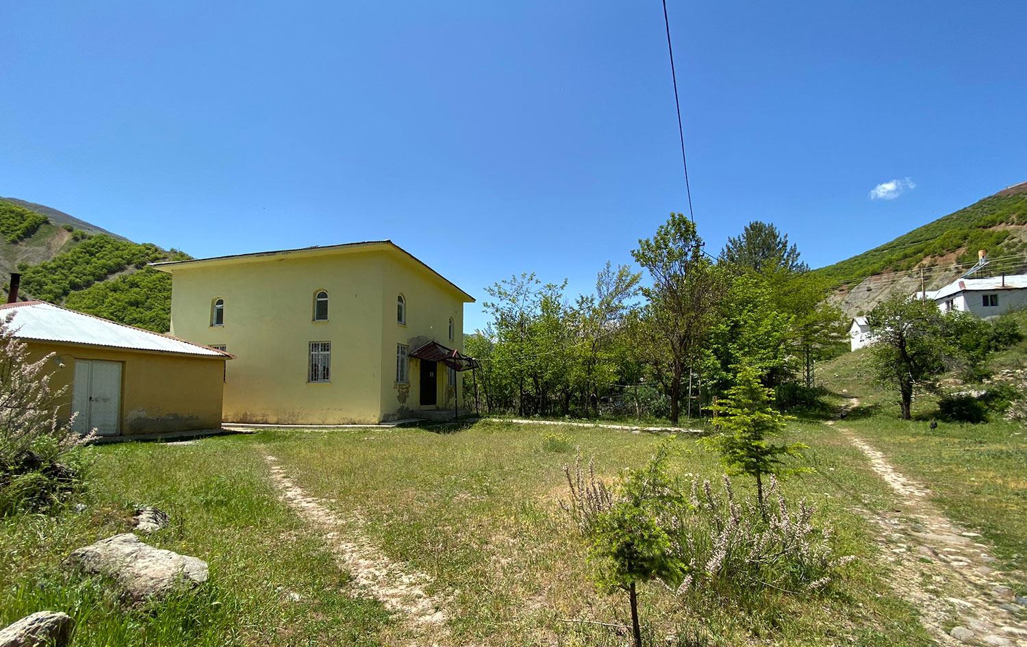 DERSİM: 40 yıldır kullanılmayan camiden zorla ezan dinletiliyor!