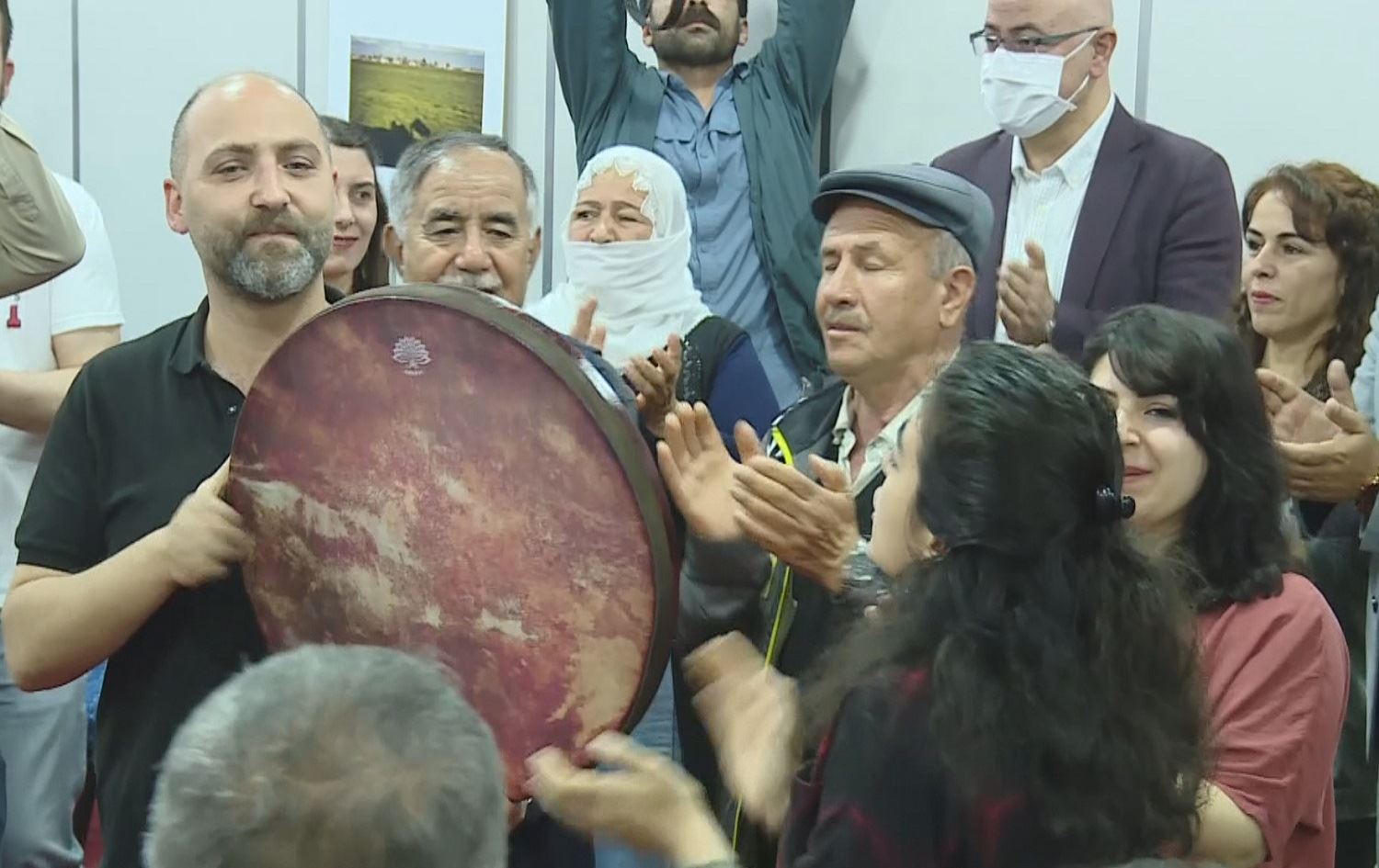 Qedexekirina çalakiyên Kurdî bûye cihê nerazîbûnê