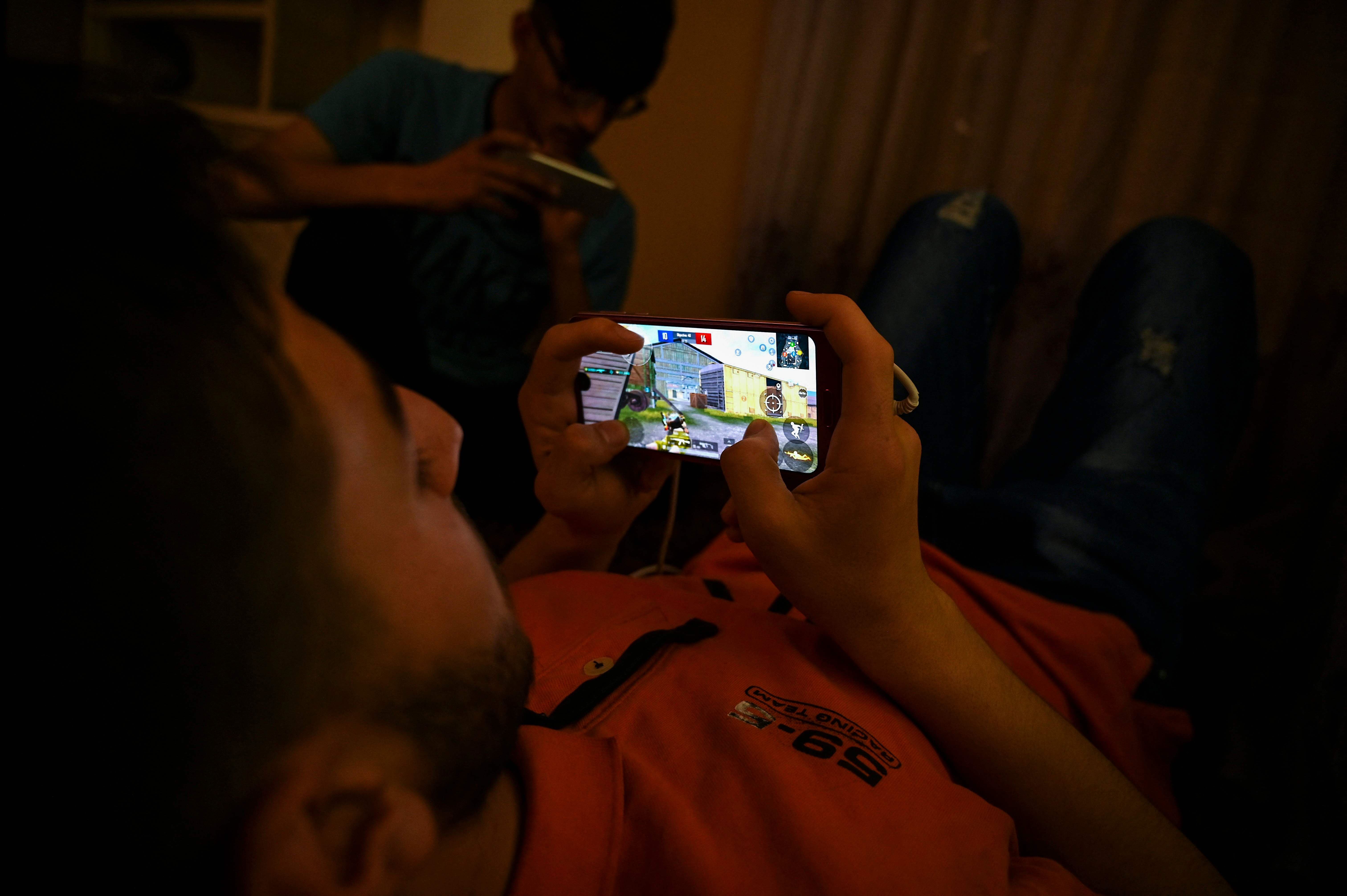 قەدەخەکردنی تیکتۆک و پەبجی لە ئەفغانستان نیگەرانی لێ دەکەوێتەوە