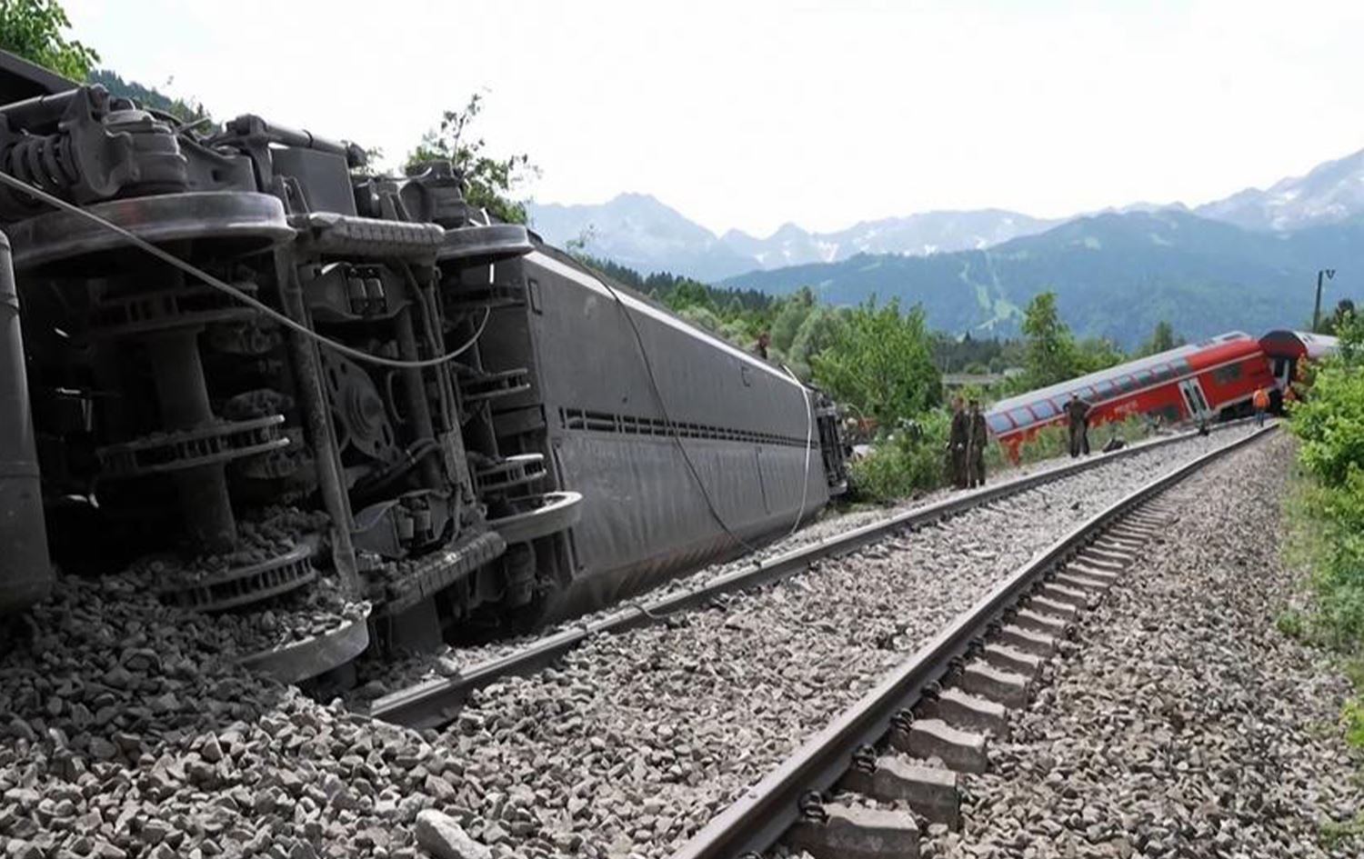 Trên ji rê derket; 5 kes tê de mirin