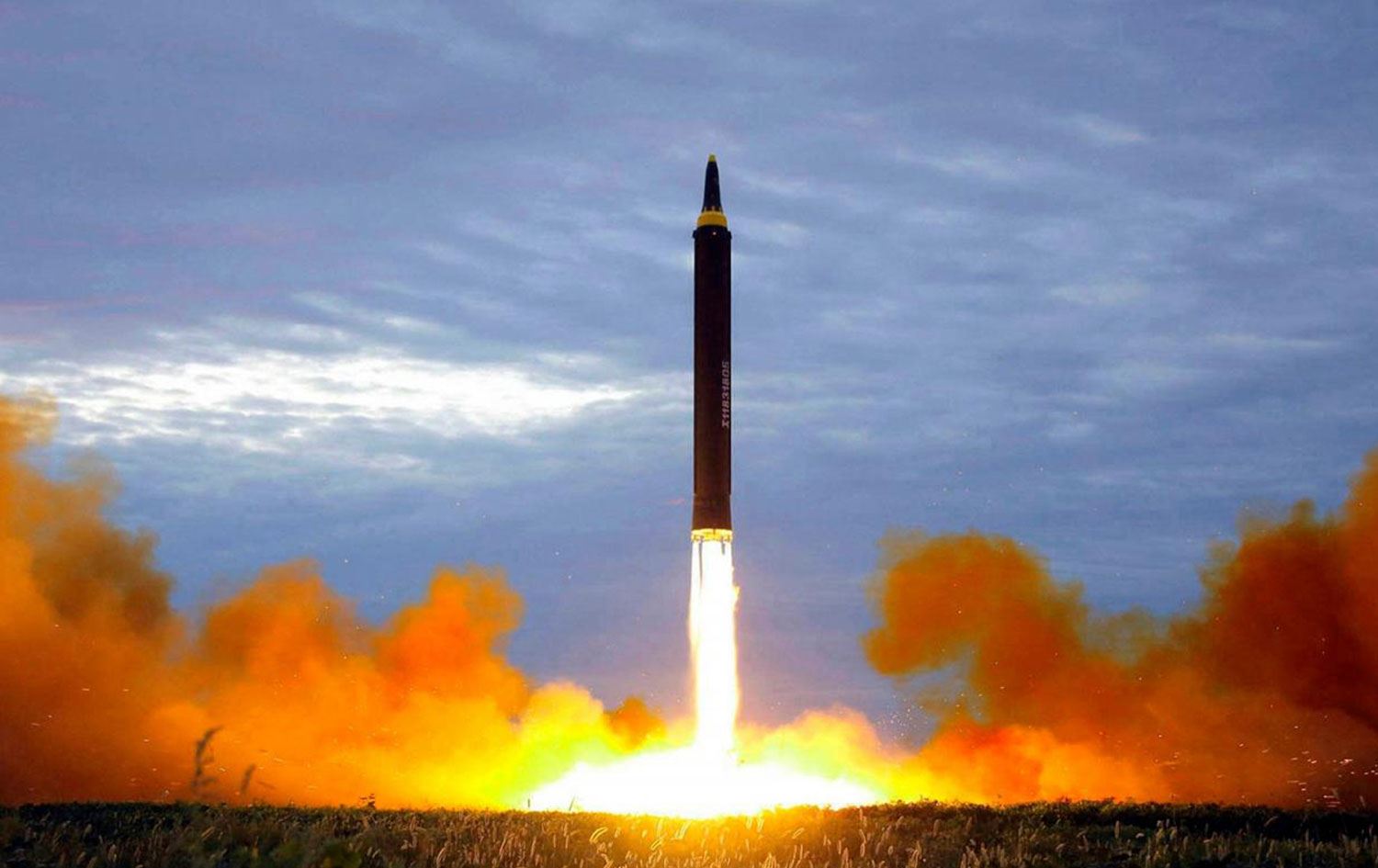 Kuzey Kore 8 balistik füze denemesi yaptı