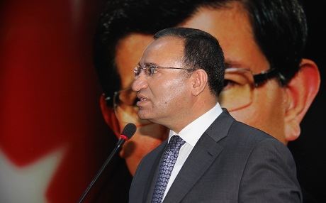 Wezîrê Dadê yê Tirkiyeyê: Kes nikare bi serê xwe dibistanan veke