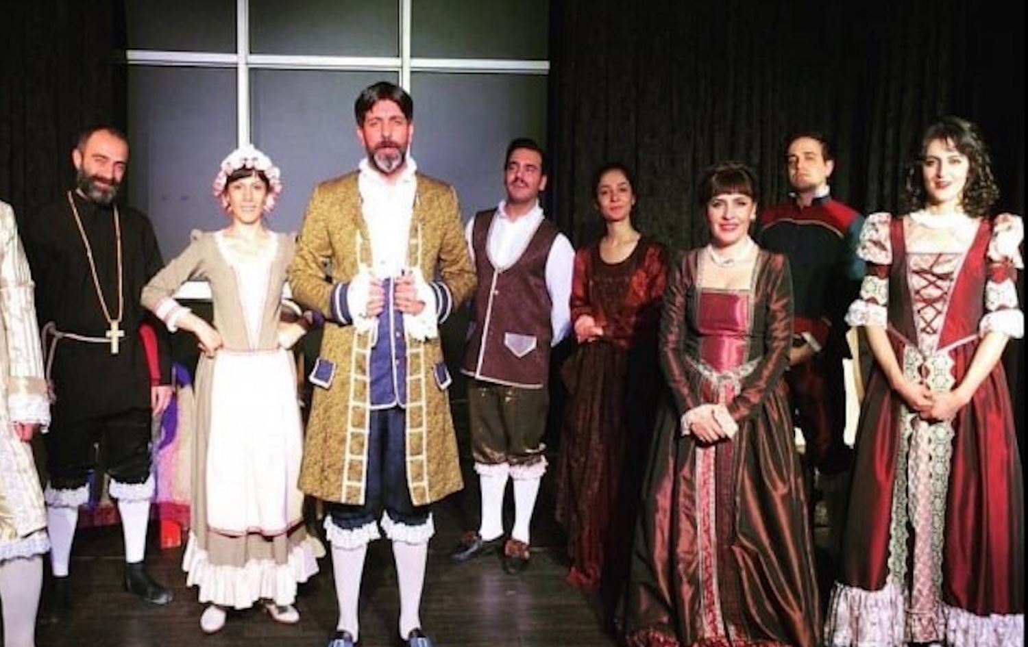 Li Mêrsînê şanoya Kurdî hat qedexekirin