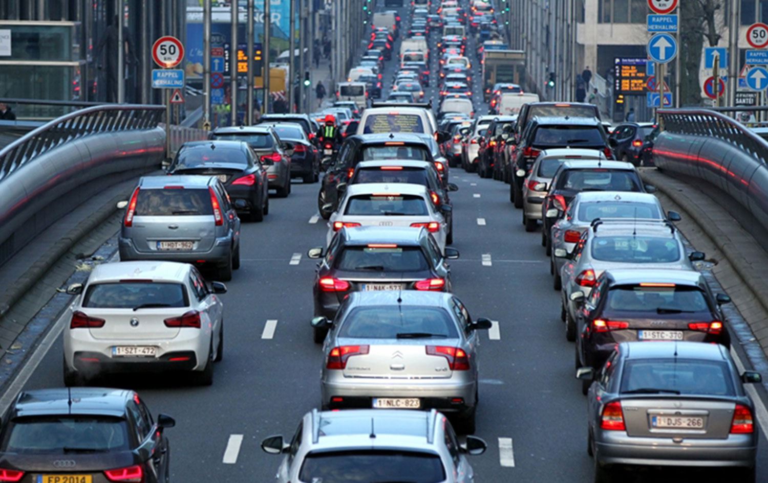 Avrupa’da, benzinli ve dizel otomobillerin satışı 2035'te yasaklanacak