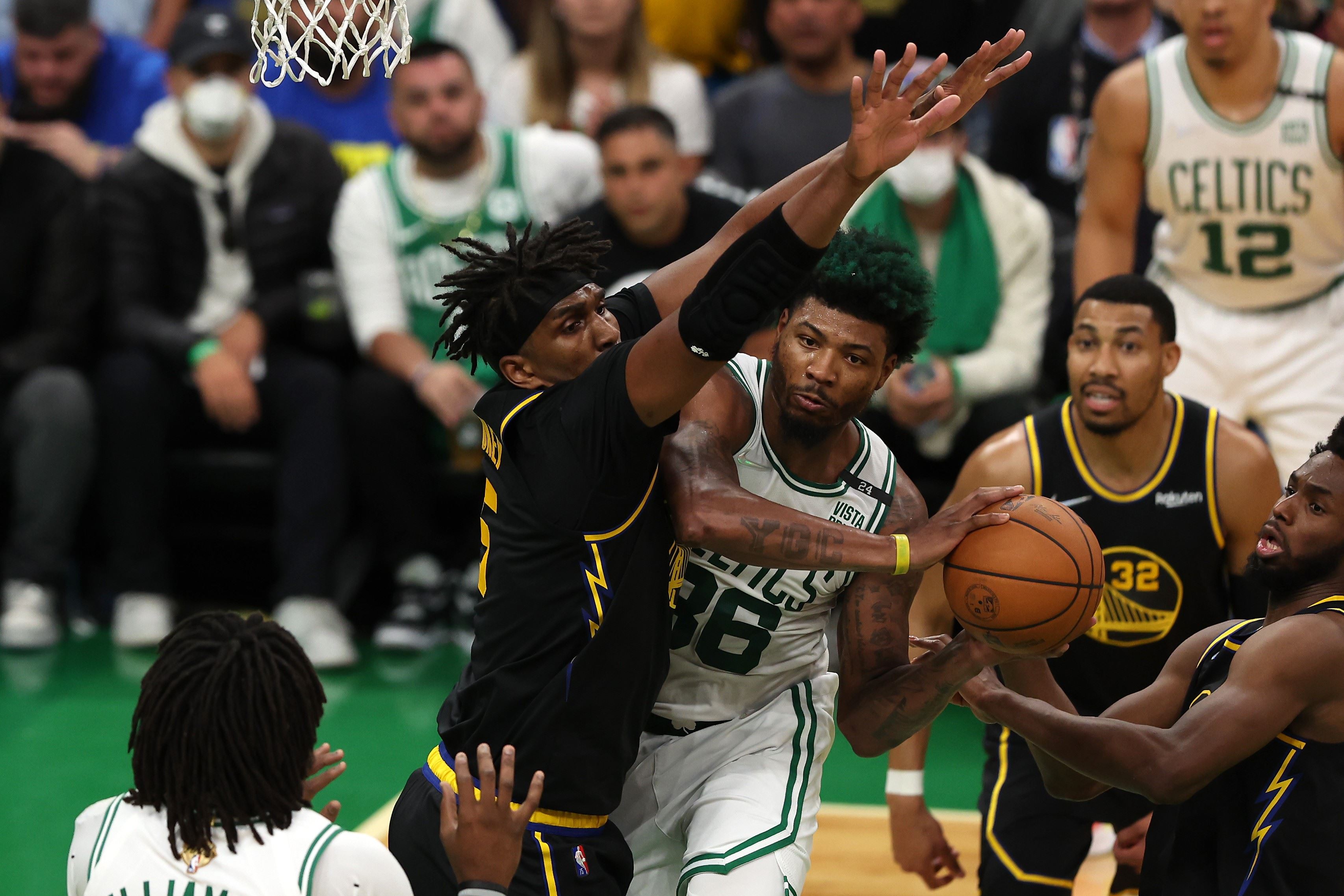 ڤیدیۆ؛ بۆستن دووەم یاریی کۆتایی ئێن بی ئەی بردەوە