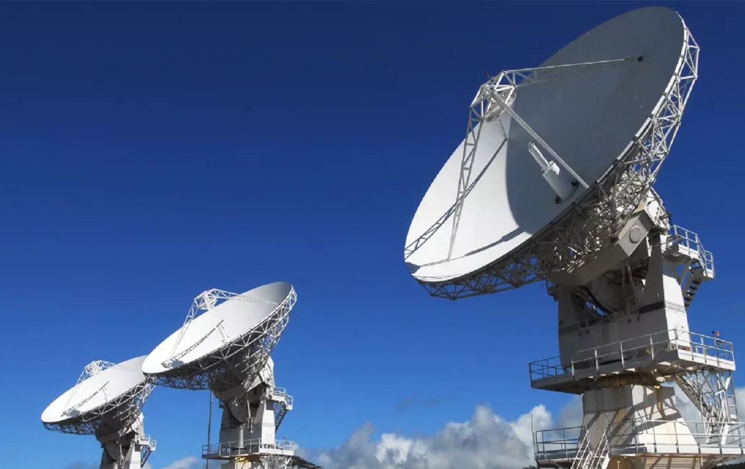 İsrail, İran füzelerine karşı iki ülkeye radar yerleştirdi