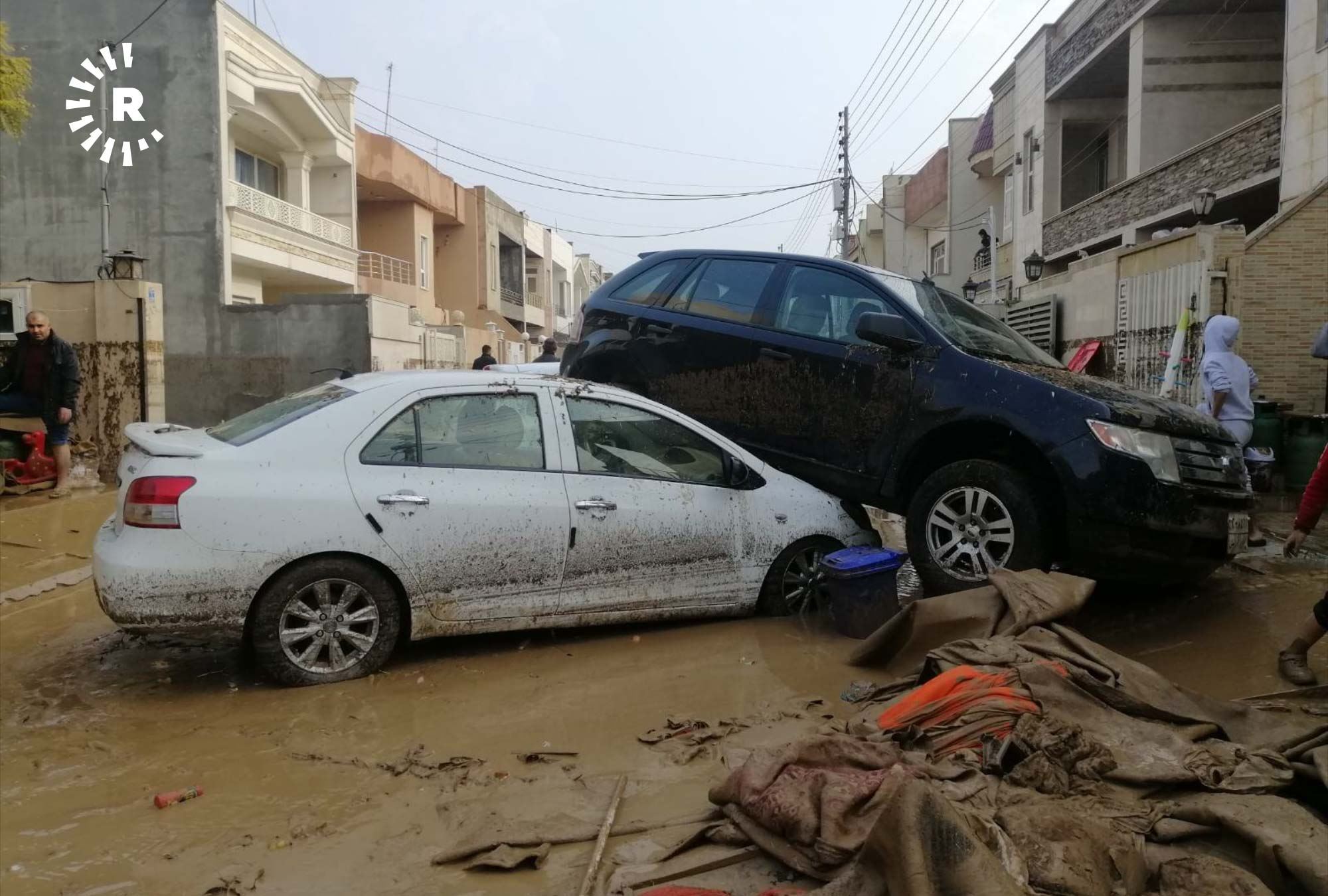 خاوەنی 402 ئۆتۆمبێلی زیانبەرکەتووی لافاوەکەی دارەتوو هاوکاری دەکرێن