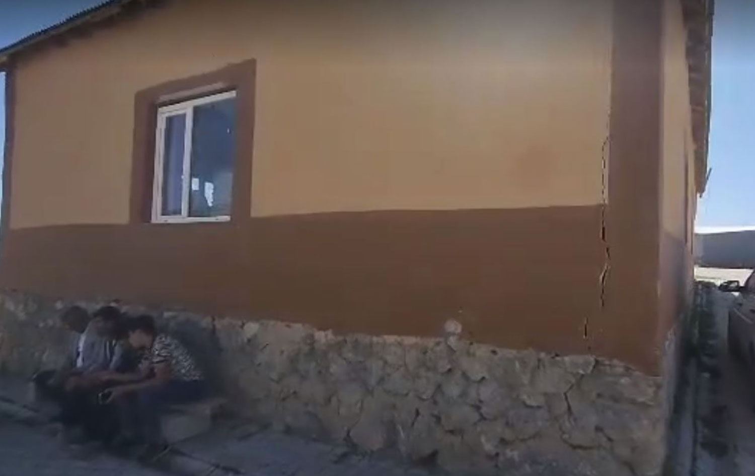 VAN - 2011 depreminde yapılan evler çatladı