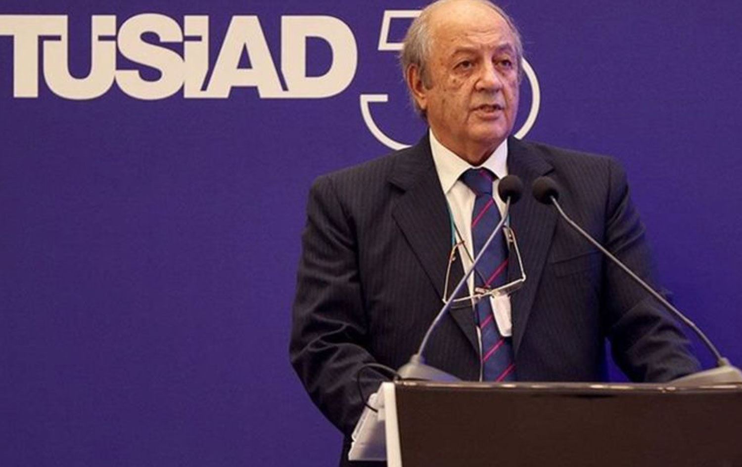 TÜSİAD: Enflasyon kontrolden çıkıyor, fakirleşerek büyüyoruz