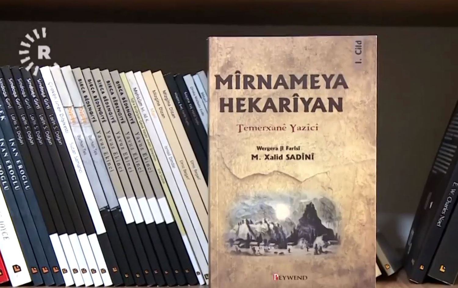 389 yıl önce Farsça yazılan ‘Mîrnameya Hekariyan’ kitabı Kürtçe’ye çevrildi