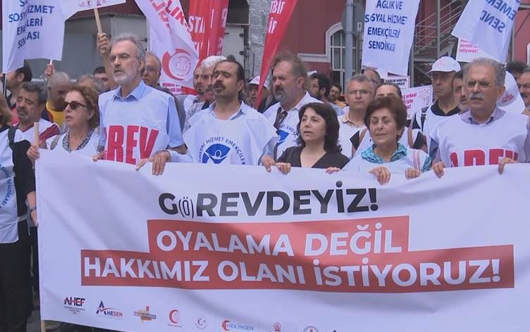 Sağlıkçılardan “G(ö)REV” eylemi: Haklarımız için buradayız!