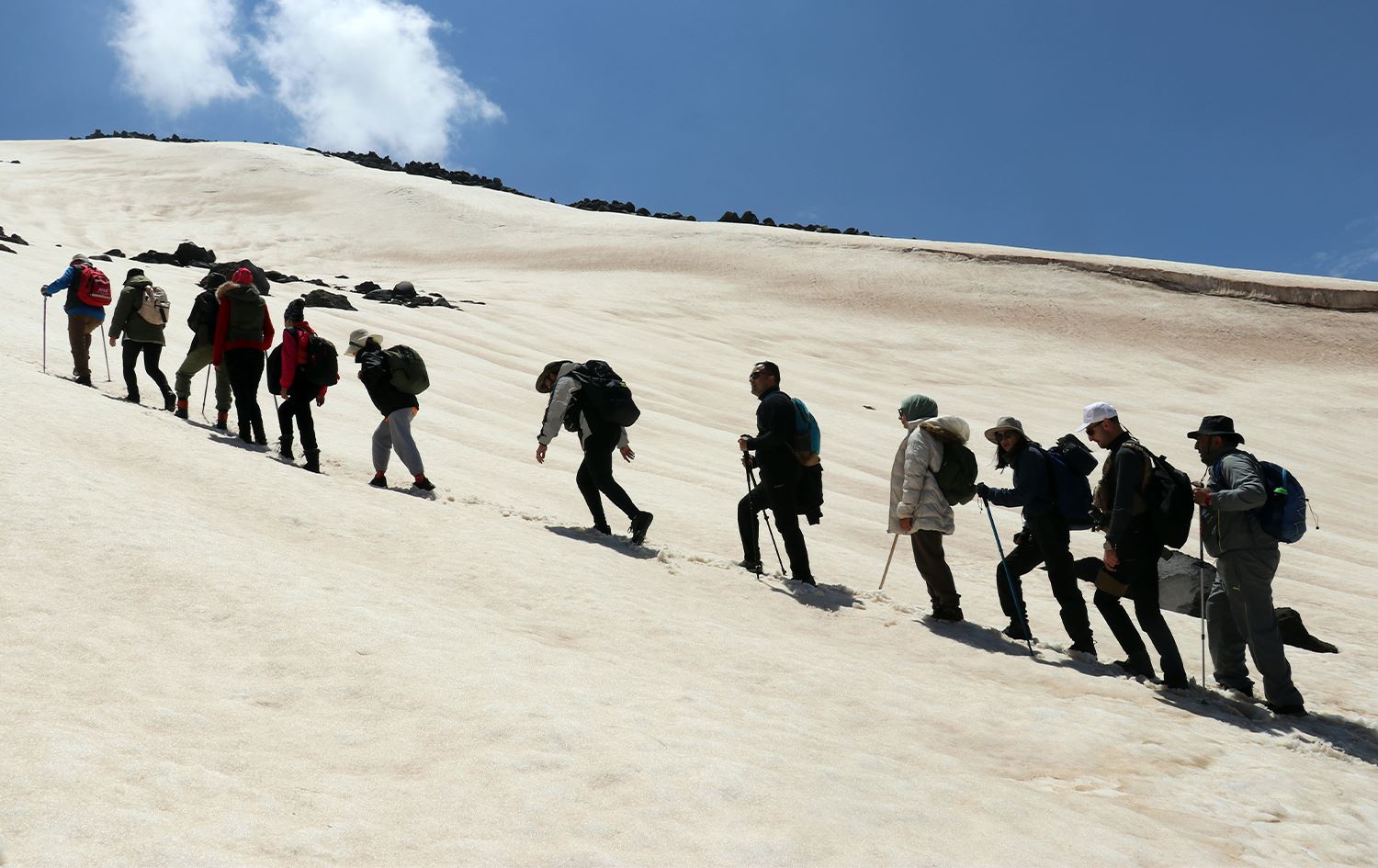 Tîmeke 55 kesî hilkişiyan ser Çiyayê Sîpanê