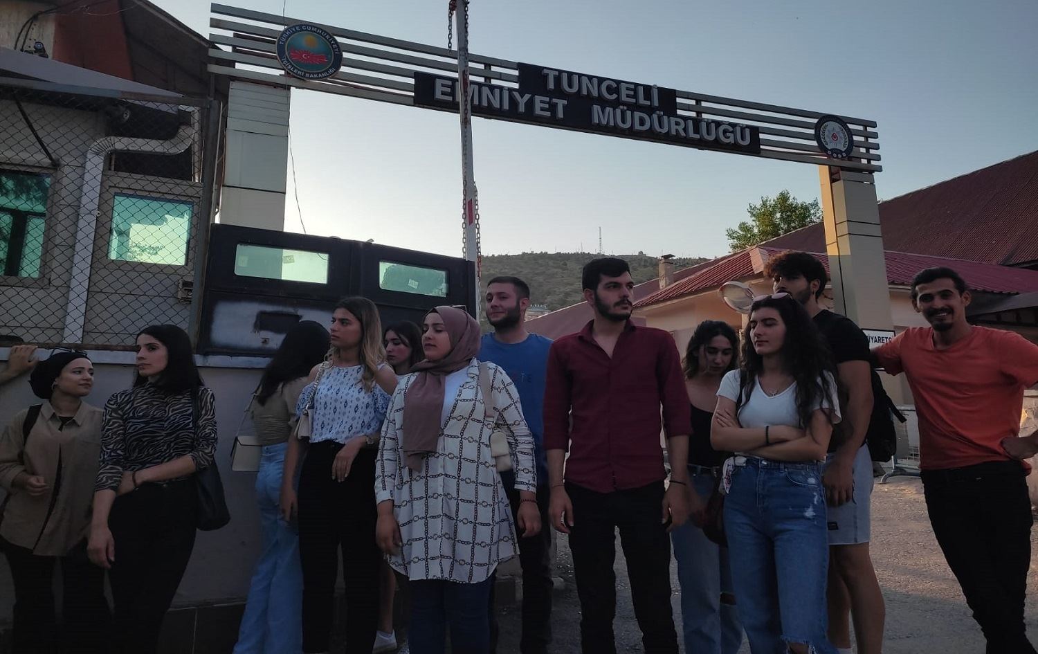 Xwendekarên Zanîngeha Dêrsimê: Em rûbirûyî destdirêjî û gefan dibin