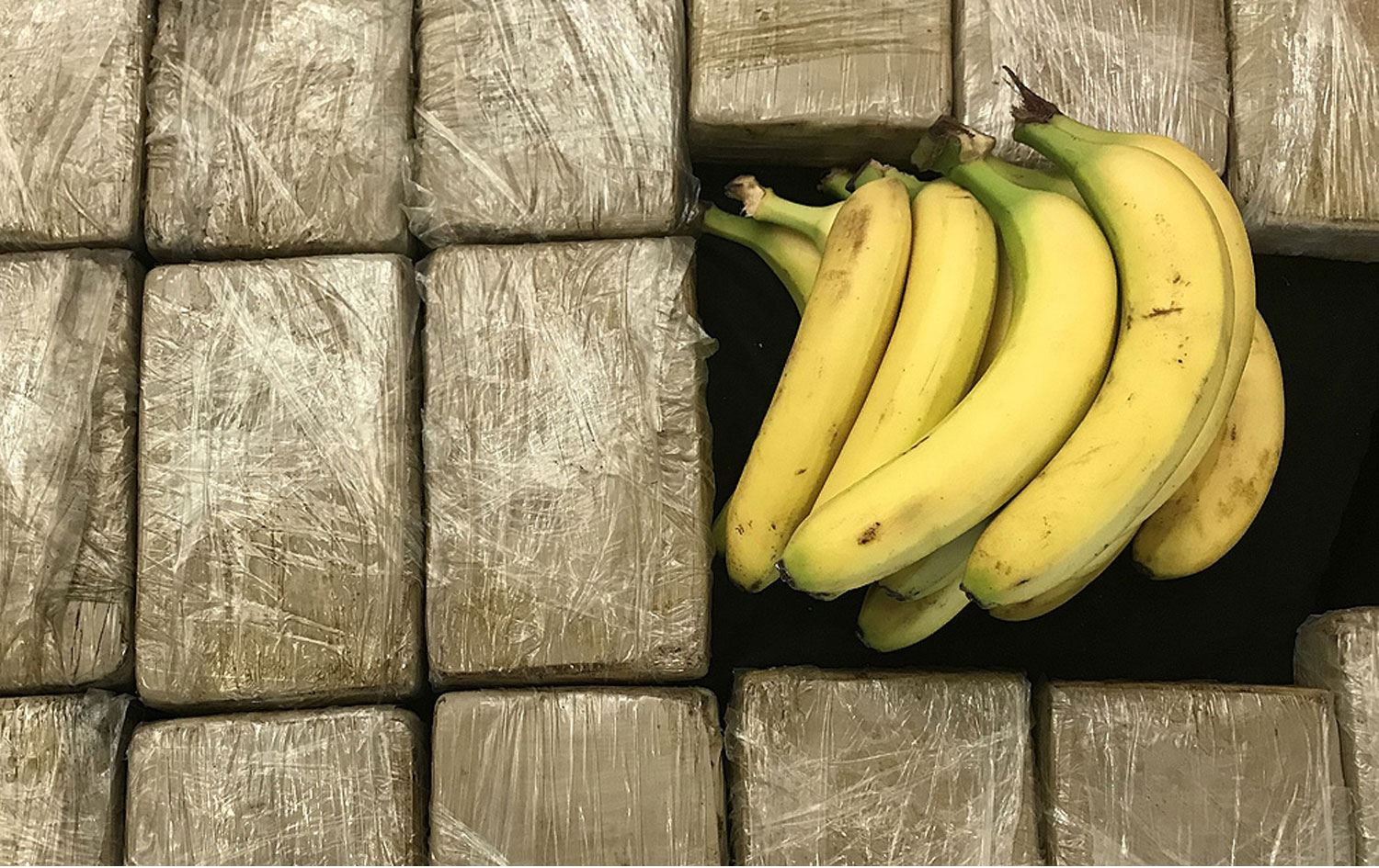 Marketlere muz yerine yanlışlıkla 1,4 milyar TL değerinde kokain dağıtıldı