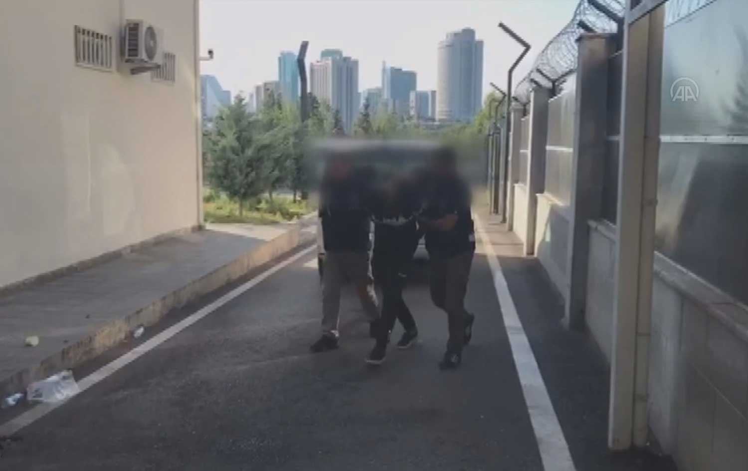 Interpol'ün kırmızı bültenle aradığı 2 IŞİD’li Ankara'da yakalandı