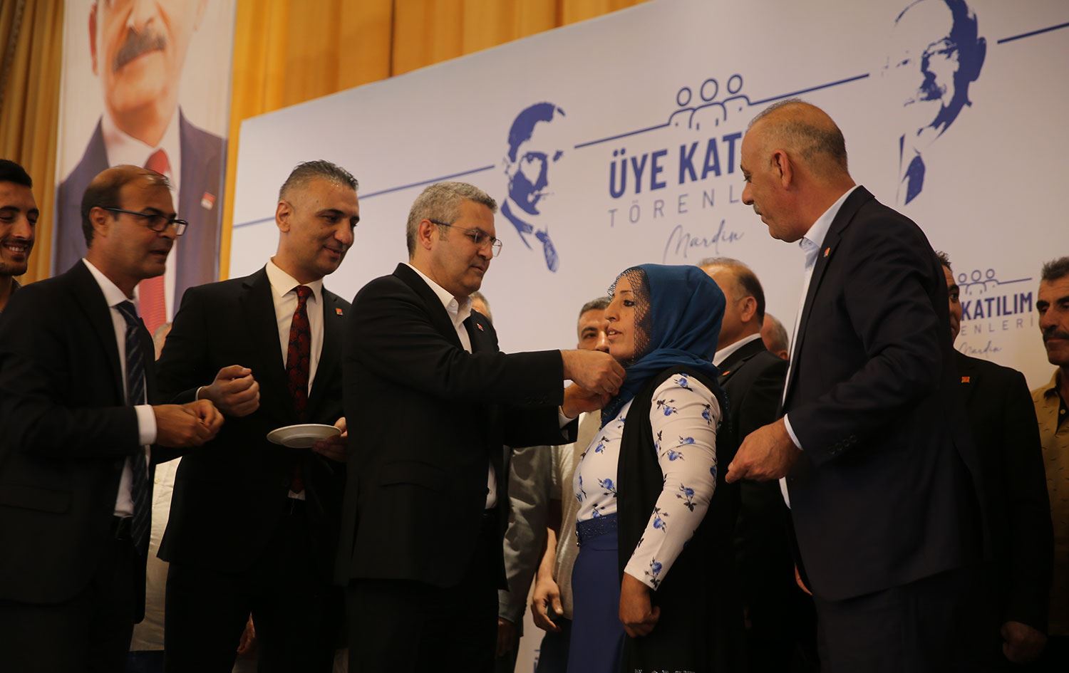 Mardin'de yeni CHP’lilere rozet takan Salıcı: Kürt sorununu çözmeye ihtiyacımız var