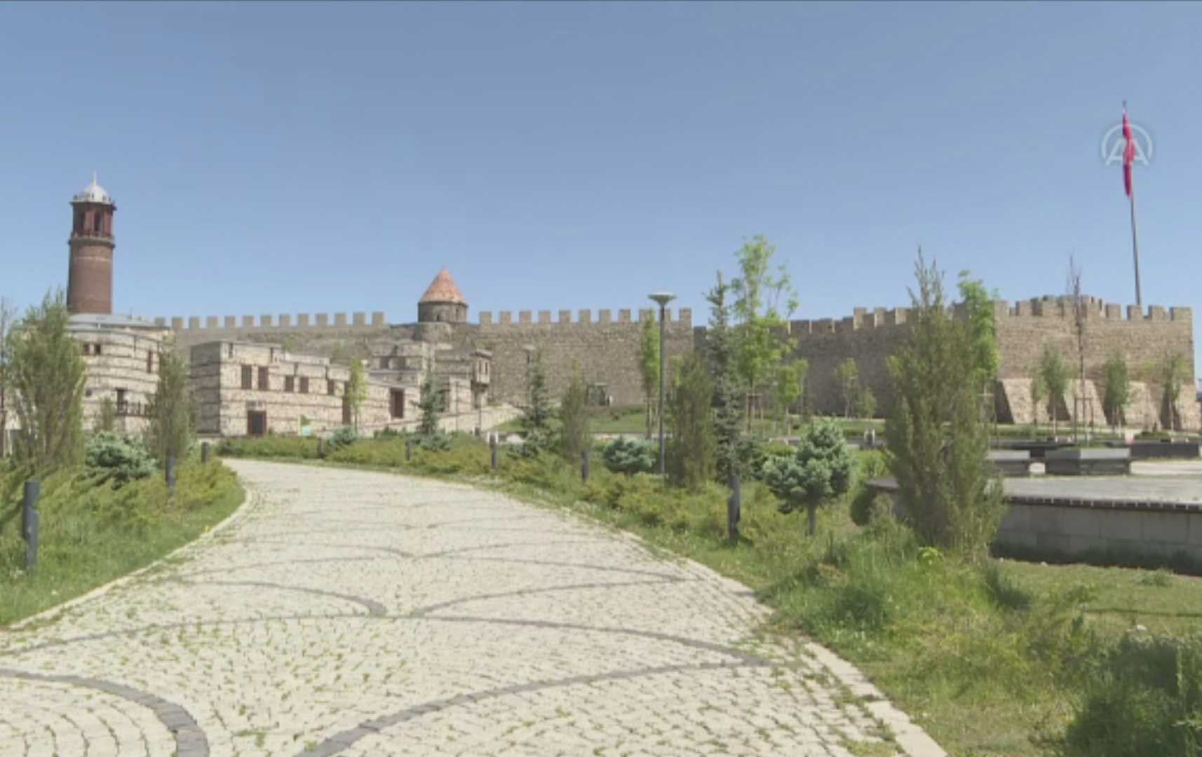 ژمارەی قەڵا تۆمارکراوەکان لە ئەرزەڕۆمی باکووری کوردستان گەیشتە 165 قەڵا