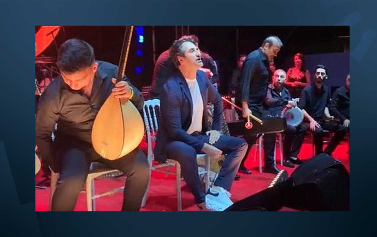 لە کۆنسێرتێکی مەحسون قرمزیگولدا میوزیک قەدەخەکرا