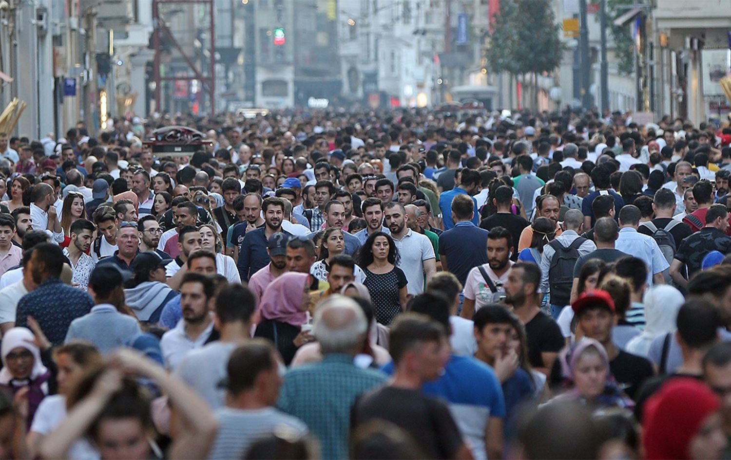 Rapirsiya Gezici: Li Tirkiyê ji her 3 kesan 2 kes deyndar in